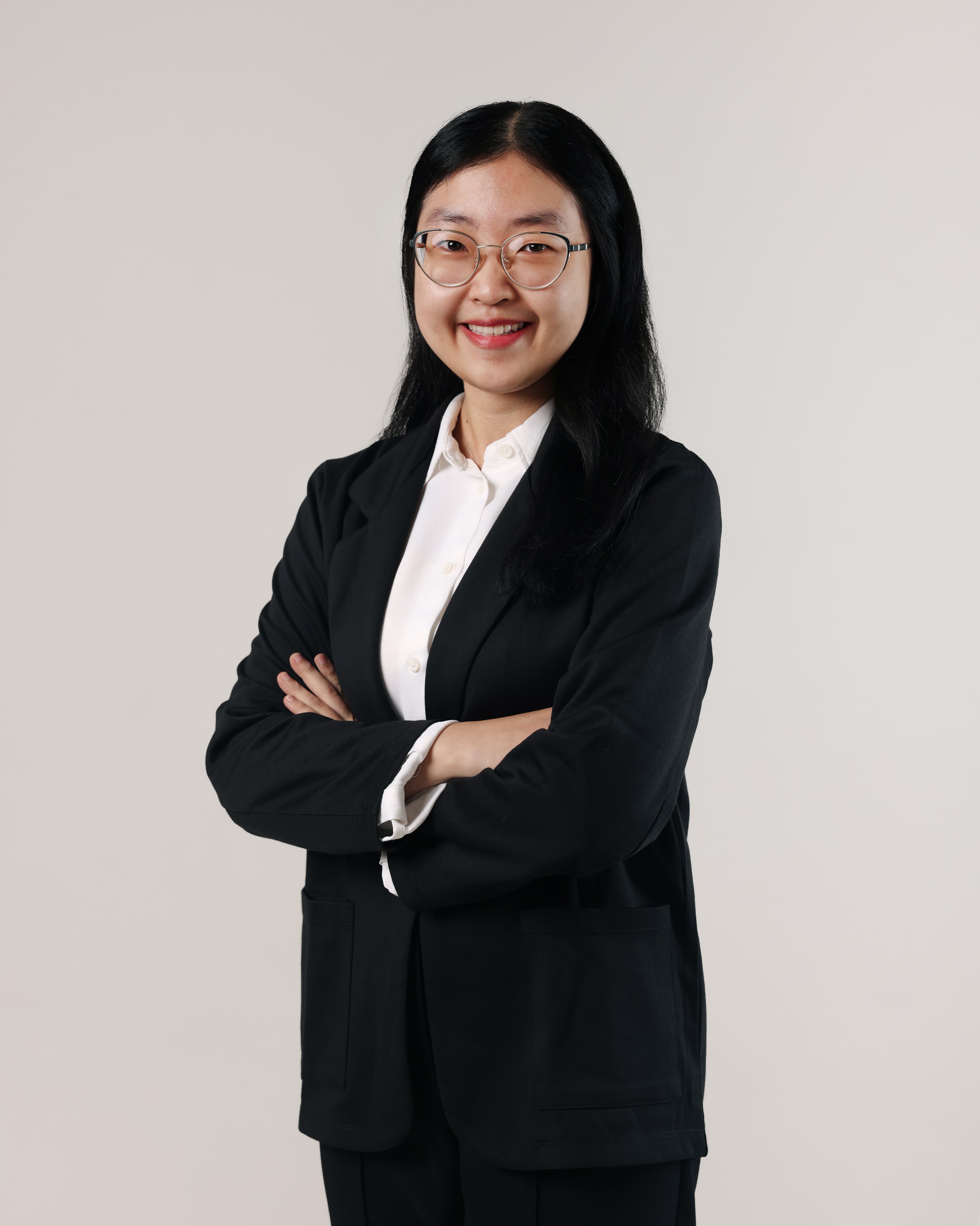 Olga Nadina, S.H., M.Kn.